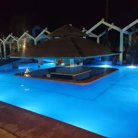 Apartment En Benalbeach *